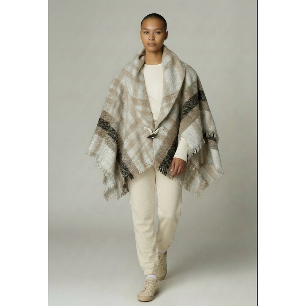 Altare Poncho Womens One Size Neutral Colors Toggle Button Fringe Asymmetrical